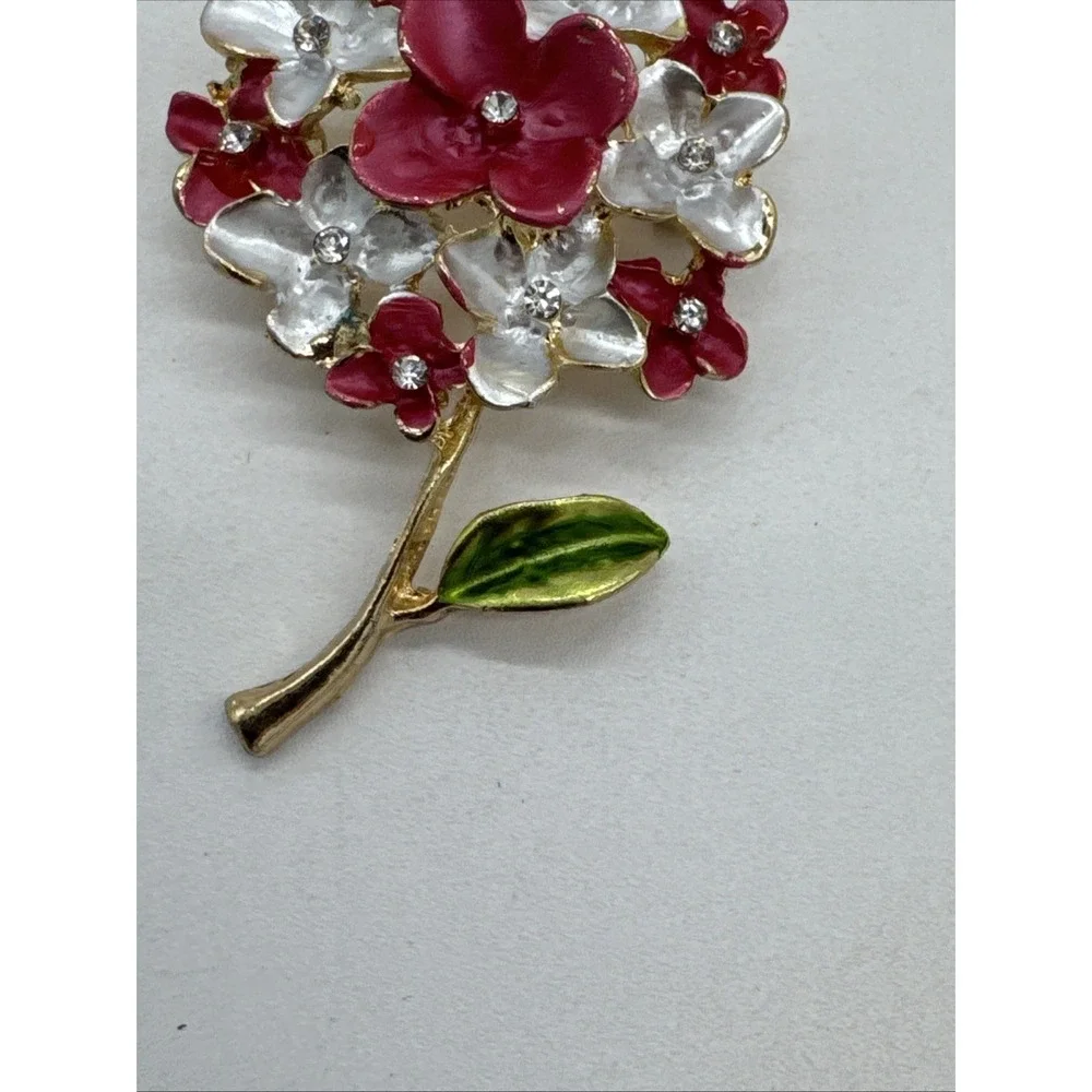 Vintage Flower Brooch Pin Bloom Pink & White Rhinestone Enamel Petal Gold Tone